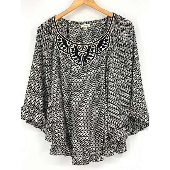 Max Studio Tops - Max studio S2K embroider ruffle top size large relaxed 1758